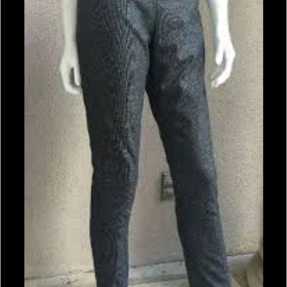 NWOT Bar 111 Woman Pants Skinny Slim Fit Ankle SZ M Black and White - Picture 2 of 4